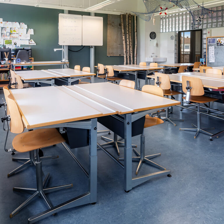 hagedorn & partner gmbh | Referenz | Schulhaus Feldheim | Linoleumboden